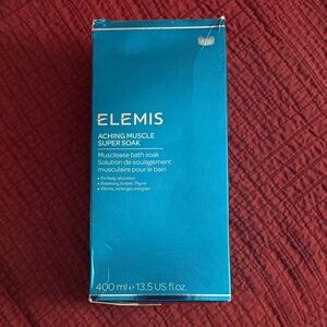 ELEMIS Muscle Soak in Blue Packaging